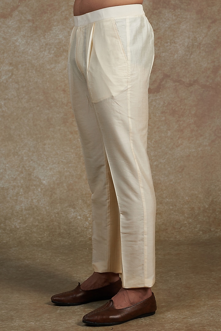Ivory Raw Silk Printed Bundi Jacket Set by Akanksha Gajria Men at Pernia's Pop Up Shop