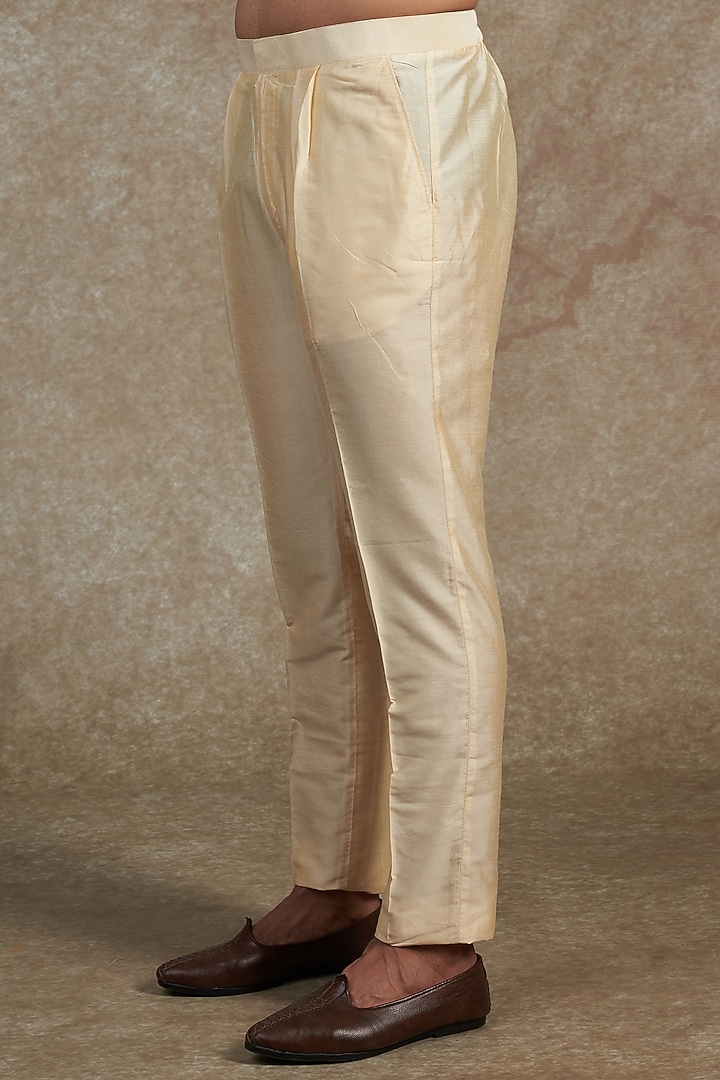 Yellow Raw Silk Tie-Dye Printed Bundi Jacket Set by Akanksha Gajria Men at Pernia's Pop Up Shop