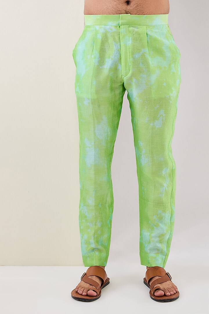Green Raw Silk Mirror Work Kurta Set by Akanksha Gajria Men at Pernia's Pop Up Shop