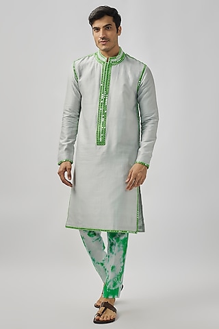 Grey Raw Silk Thread & Mirror Work Kurta Set by Akanksha Gajria Men