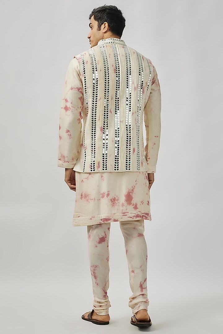 Ivory Raw Silk Mirror Work Tie-Dye Bundi Jacket Set by Akanksha Gajria Men at Pernia's Pop Up Shop