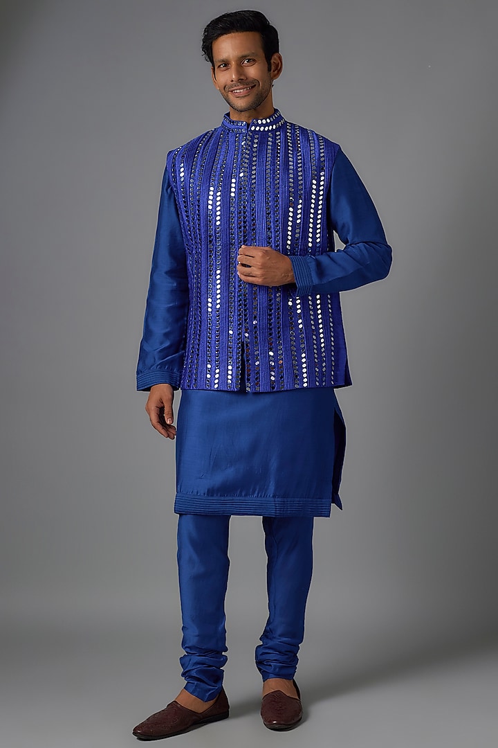 Navy Blue Raw Silk Mirror Embridered Bundi Jacket Set by Akanksha Gajria Men at Pernia's Pop Up Shop