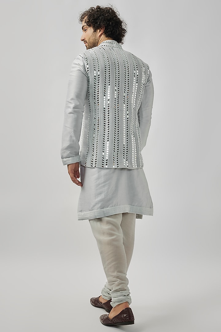 Oyster-Colored Raw Silk Mirror Work Tie-Dye Bundi Jacket Set by Akanksha Gajria Men at Pernia's Pop Up Shop