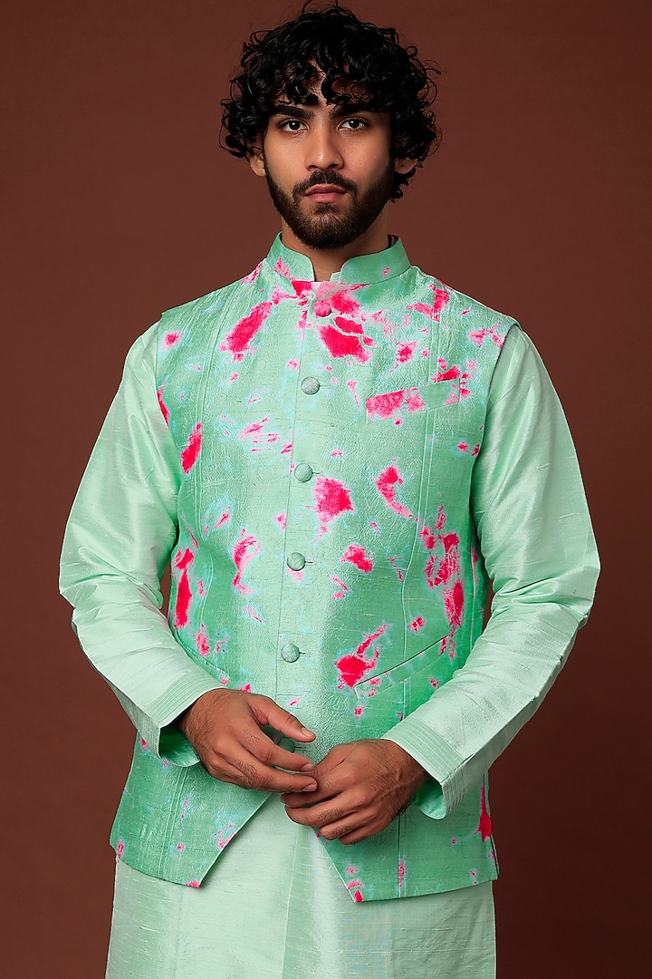 Mint Tie-Dye Bundi Jacket With Kurta Set by Akanksha Gajria Men at Pernia's Pop Up Shop