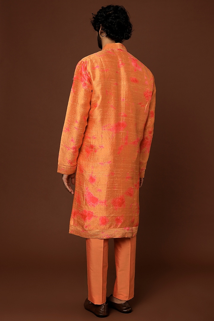 Peachy Orange Viscose Georgette Kurta Set by Akanksha Gajria Men at Pernia's Pop Up Shop