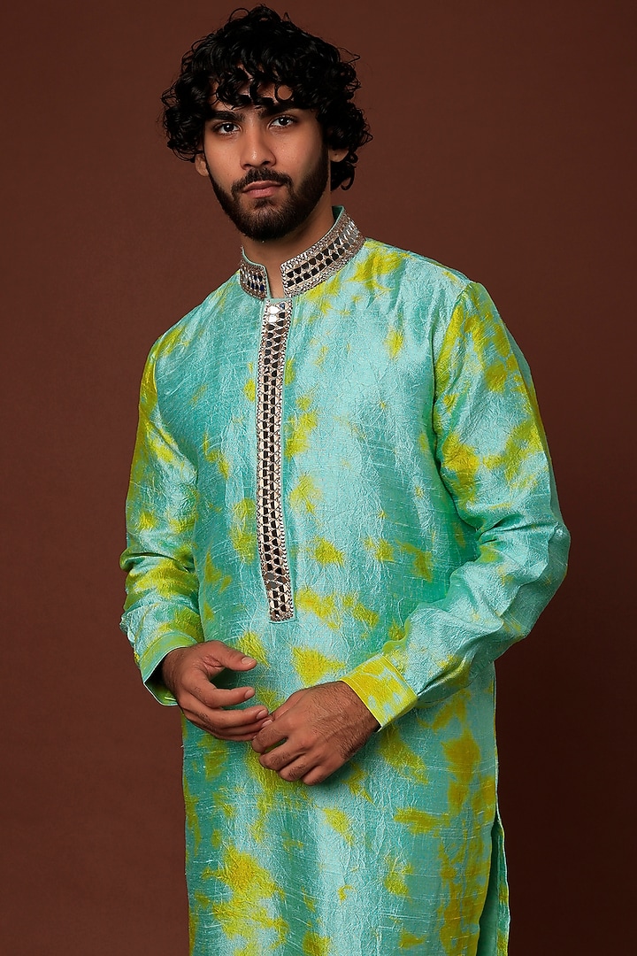 Sea Blue & Green Tie-Dye Kurta Set by Akanksha Gajria Men at Pernia's Pop Up Shop