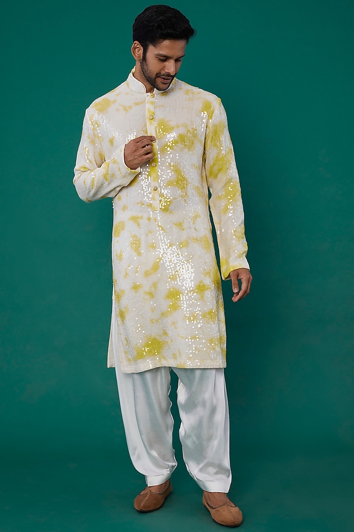 White Raw Silk Tie-Dye Kurta Set by Akanksha Gajria Men