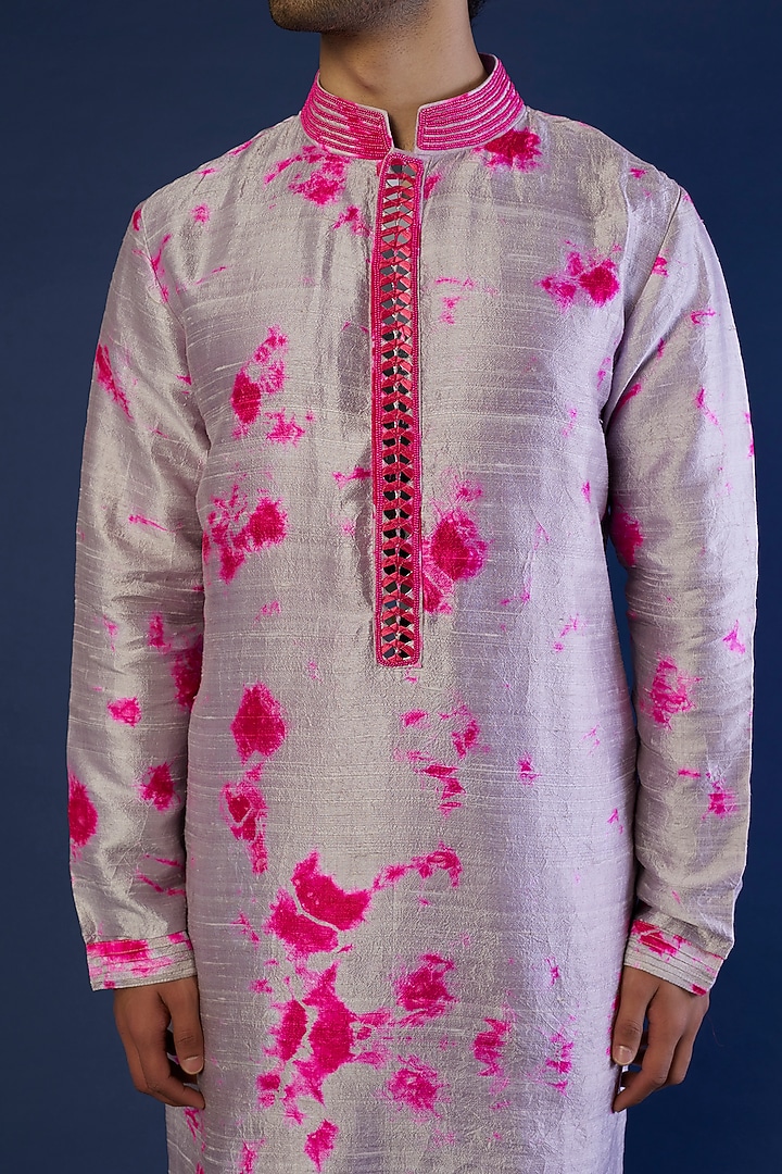 Lilac & Pink Tie-Dye Kurta Set by Akanksha Gajria Men at Pernia's Pop Up Shop