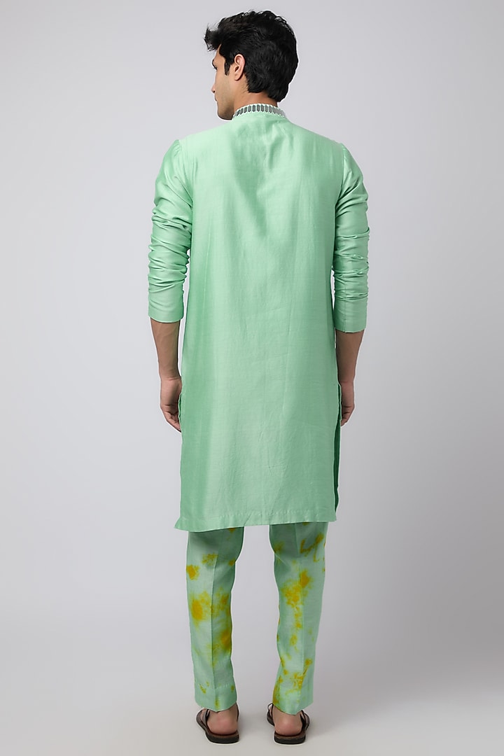 Light Teal Silk Mirror Embroidered Kurta Set by Akanksha Gajria Men at Pernia's Pop Up Shop