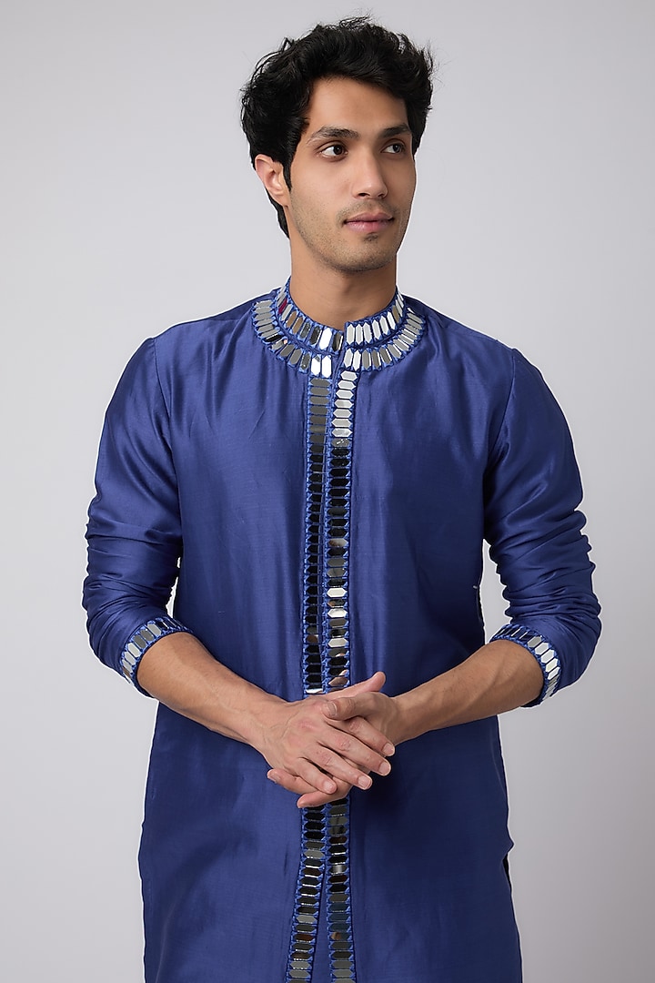 Blue Silk Mirror Embroidered Kurta Set by Akanksha Gajria Men at Pernia's Pop Up Shop
