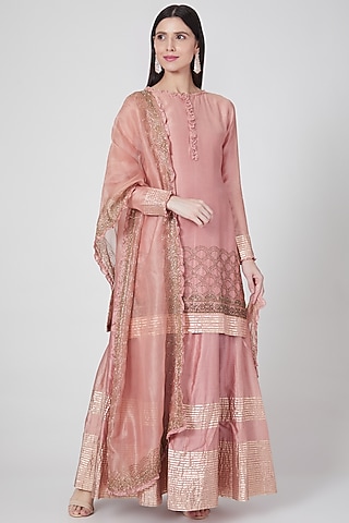 Blush Pink Scalloped Kurta Set by Aksh