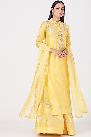 Yellow Embroidered Kurta Set by Aksh