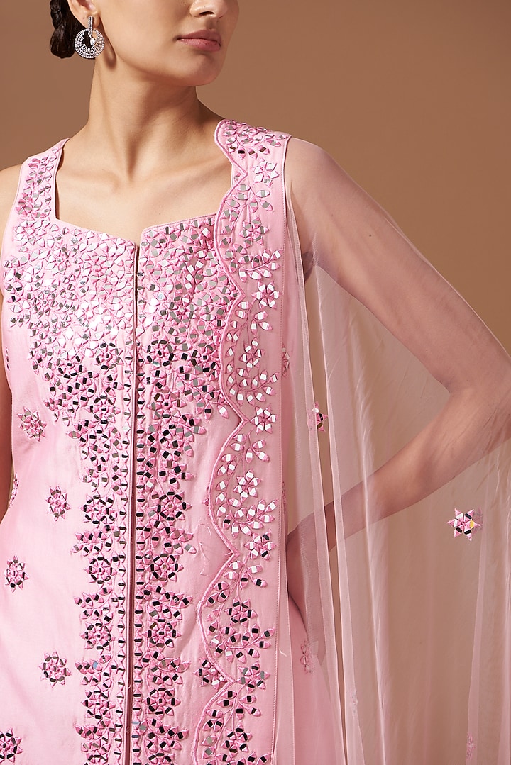 Lilac Chanderi Embroidered Kurta Set by AKSHAT JAIN at Pernia's Pop Up Shop