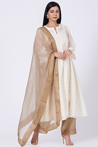 Off-White Sequins & Zardosi Embroidered Kurta Set by Amrita KM