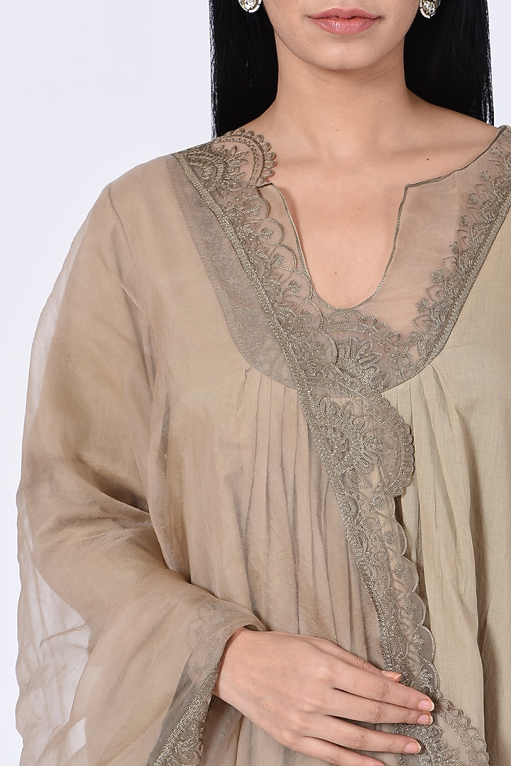Gold Aari Embroidered A-Line Kurta Set by Amrita KM at Pernia's Pop Up Shop