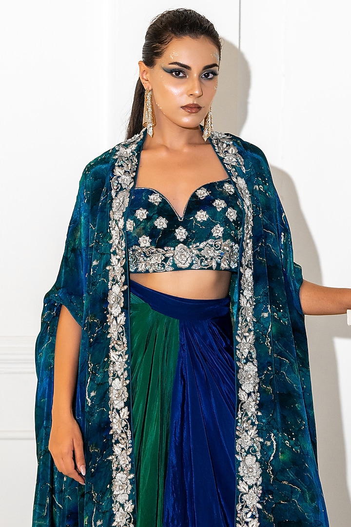 Blue Crepe Abstract Printed Cape Set by Akanksha Mago at Pernia's Pop Up Shop