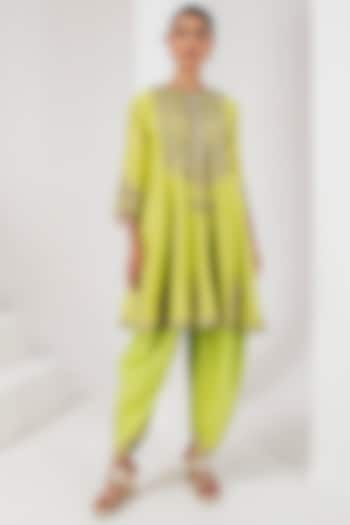 Lime Green Chanderi Silk Dhoti Set by AKARA at Pernia's Pop Up Shop