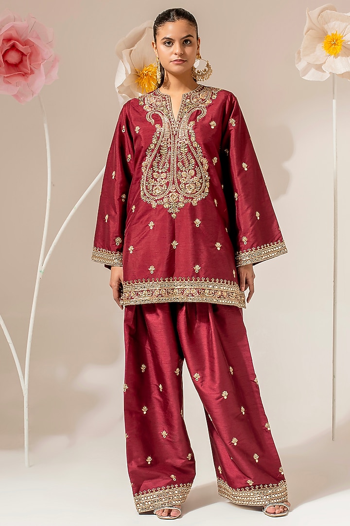 Maroon Silk Hand Embellished Kurta Set by AKARA at Pernia's Pop Up Shop