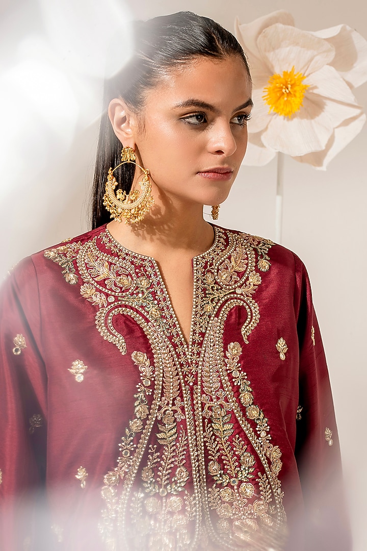 Maroon Silk Hand Embellished Kurta Set by AKARA at Pernia's Pop Up Shop