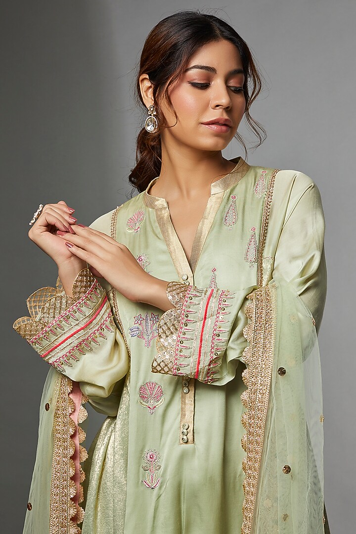 Pista Georgette & Modal Satin Printed Kurta Set by Avnni Kapur at Pernia's Pop Up Shop