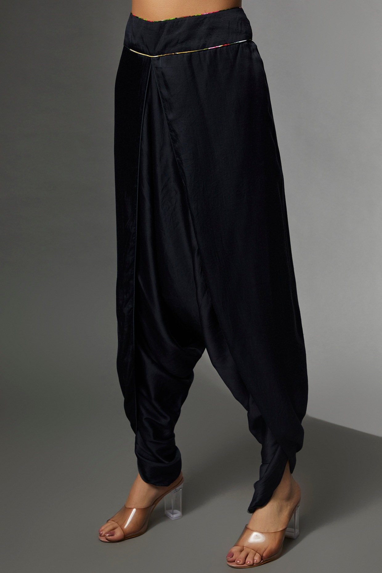 Black Mid-Rise Dhoti Pants for Women – FusionBeats.in