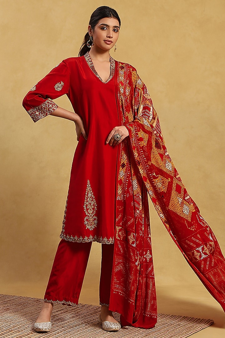 Red Crepe Kurta Set by Akriti by Ritika at Pernia's Pop Up Shop