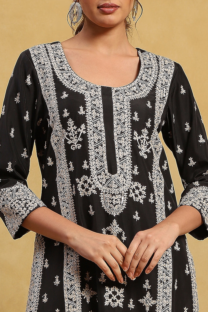 Black Crepe & Silk Embroidered Kurta Set by Akriti by Ritika at Pernia's Pop Up Shop