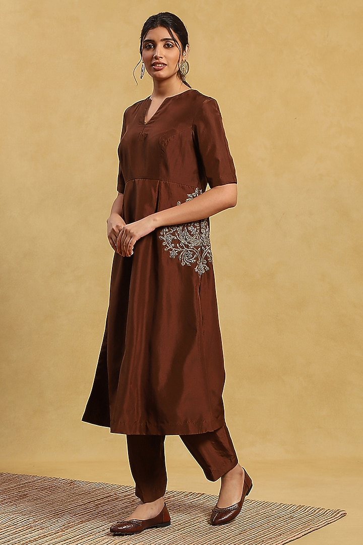 Brown Crepe Kurta Set by Akriti by Ritika at Pernia's Pop Up Shop