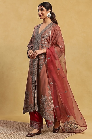 Red Silk Hand Embroidered Kurta Set by Akriti by Ritika