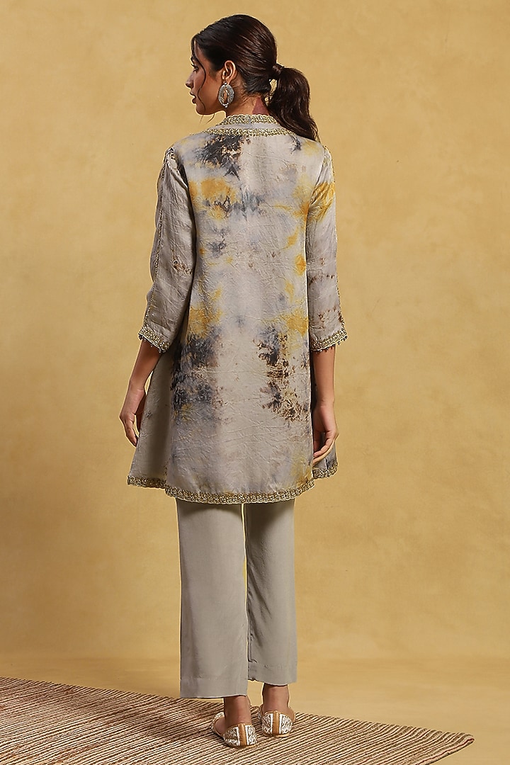 Grey Satin Organza Tie-Dyed Kurta Set by Akriti by Ritika at Pernia's Pop Up Shop
