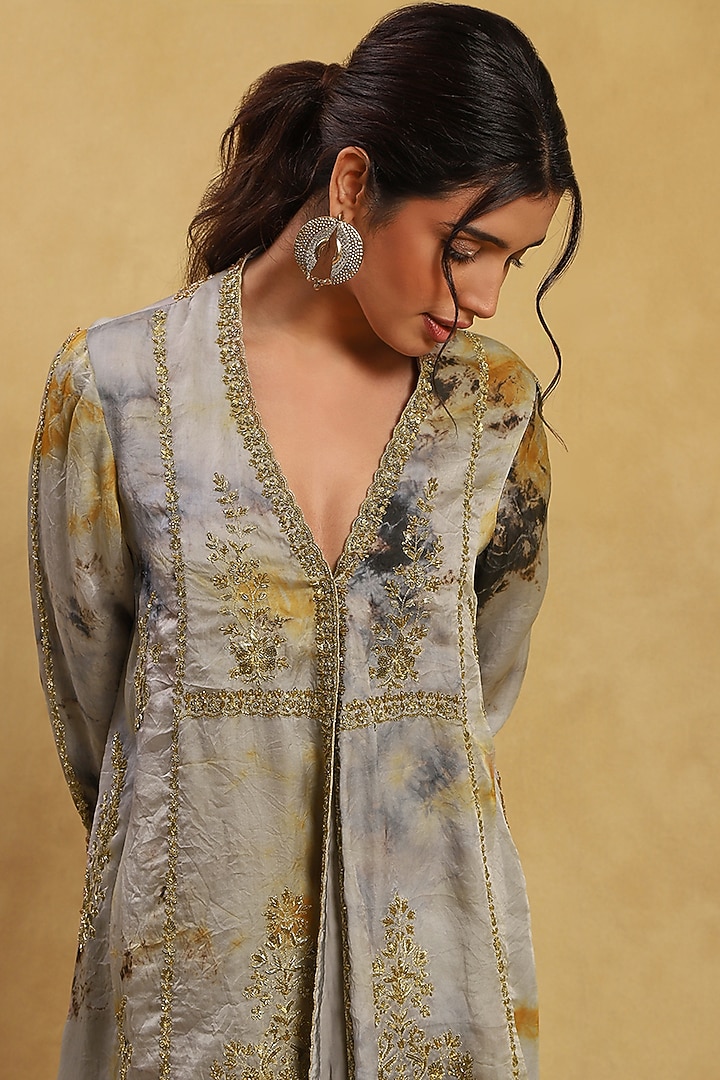 Grey Satin Organza Tie-Dyed Kurta Set by Akriti by Ritika at Pernia's Pop Up Shop