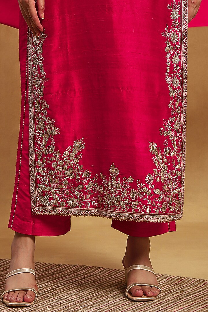 Red & Pink Raw Silk Aari Hand Embroidered Kurta Set by Akriti by Ritika at Pernia's Pop Up Shop