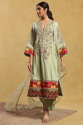 Green Silk & Organza Aari Hand Embroidered Kurta Set by Akriti by Ritika