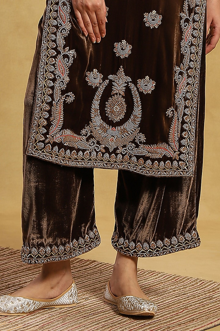 Brown Velvet Embroidered Kurta Set by Akriti by Ritika at Pernia's Pop Up Shop