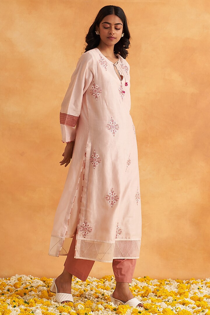 Blush Pink Chanderi Embroidered Kurta Set by Akriti by Ritika at Pernia's Pop Up Shop