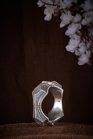 Silver Finish Intricately Carved Openable Kada In Sterling Silver by Akarsaka 92.5 Silver