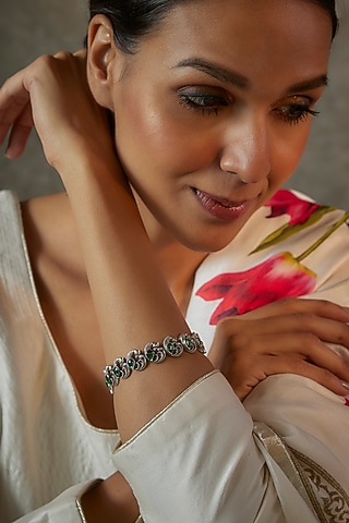 Peacock Motif Emerald Bangle In Sterling Silver by Akarsaka 92.5 Silver
