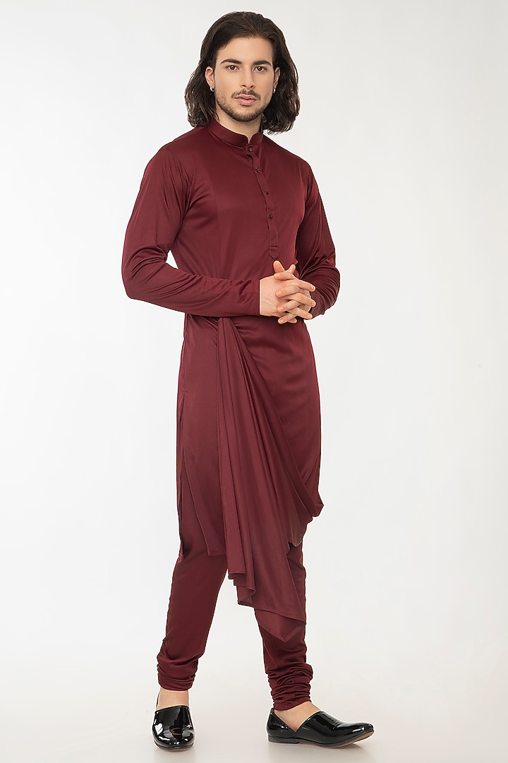 Gold Silk Embroidered Bundi Jacket Set by Attire by kunal & Sid j at Pernia's Pop Up Shop