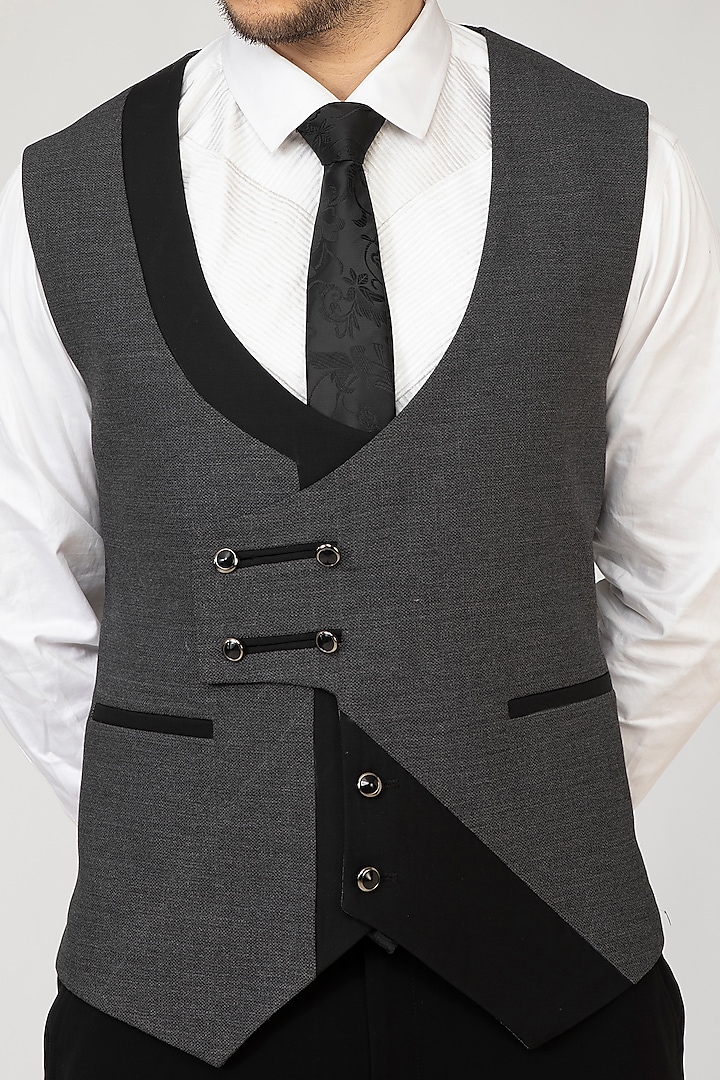 Grey Embroidered Tuxedo Set by Attire by kunal & Sid j at Pernia's Pop Up Shop