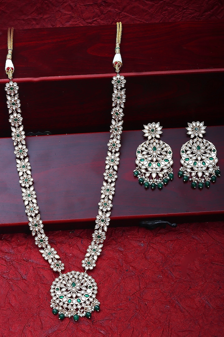 Gold Finish Green Stone & Kundan Polki Mala Set by Akulya Jewels at Pernia's Pop Up Shop