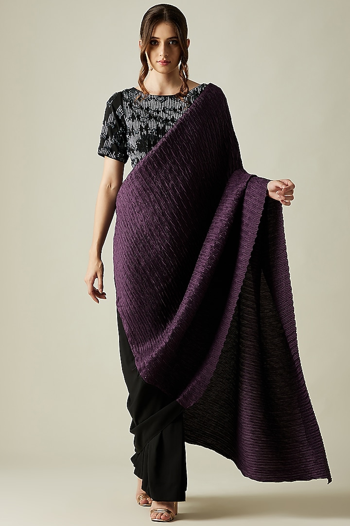 Purple & Black Crepe Pleated Saree Set by Aakar at Pernia's Pop Up Shop