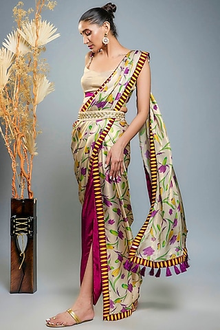 Gold Tissue Hand Embroidered Pre-Draped Saree Set by Anita kanwal studio