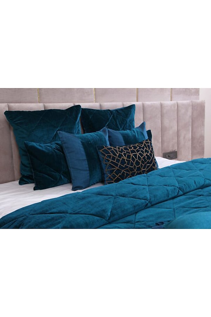 Teal Luxurious Velvet Bedspread (set of 7) by ALCOVE