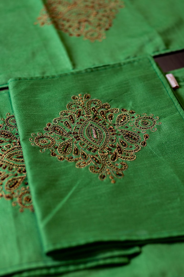 Green Embroidered Table Runner (Set Of 7) by ALCOVE