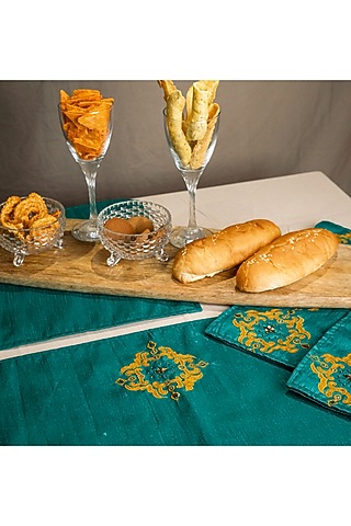 Emerald Green Geometric Table Runner With Mats (Set of 7) by ALCOVE