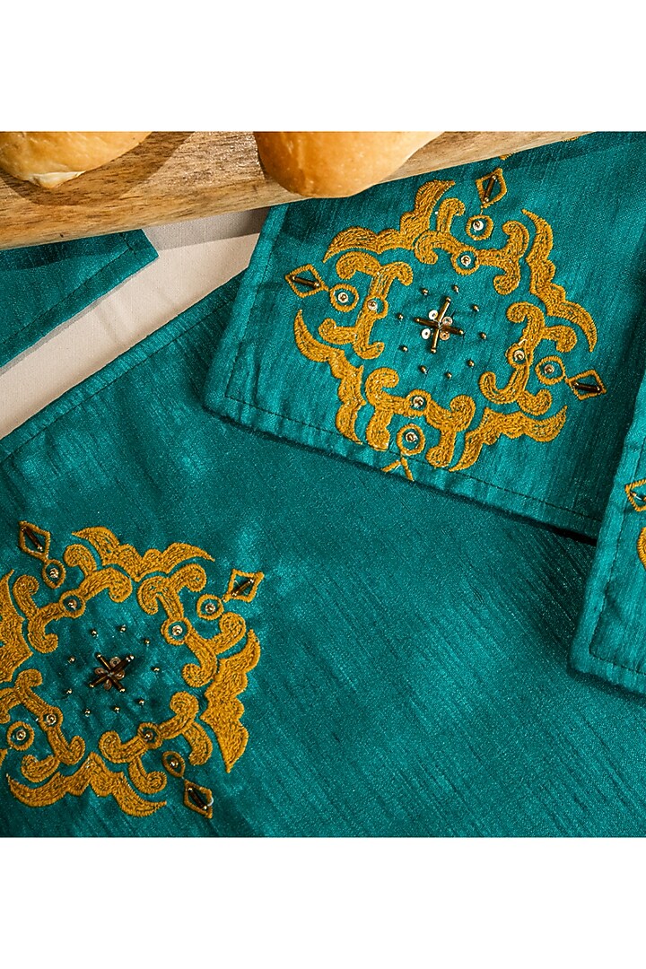 Emerald Green Geometric Table Runner With Mats (Set of 7) by ALCOVE at Pernia's Pop Up Shop