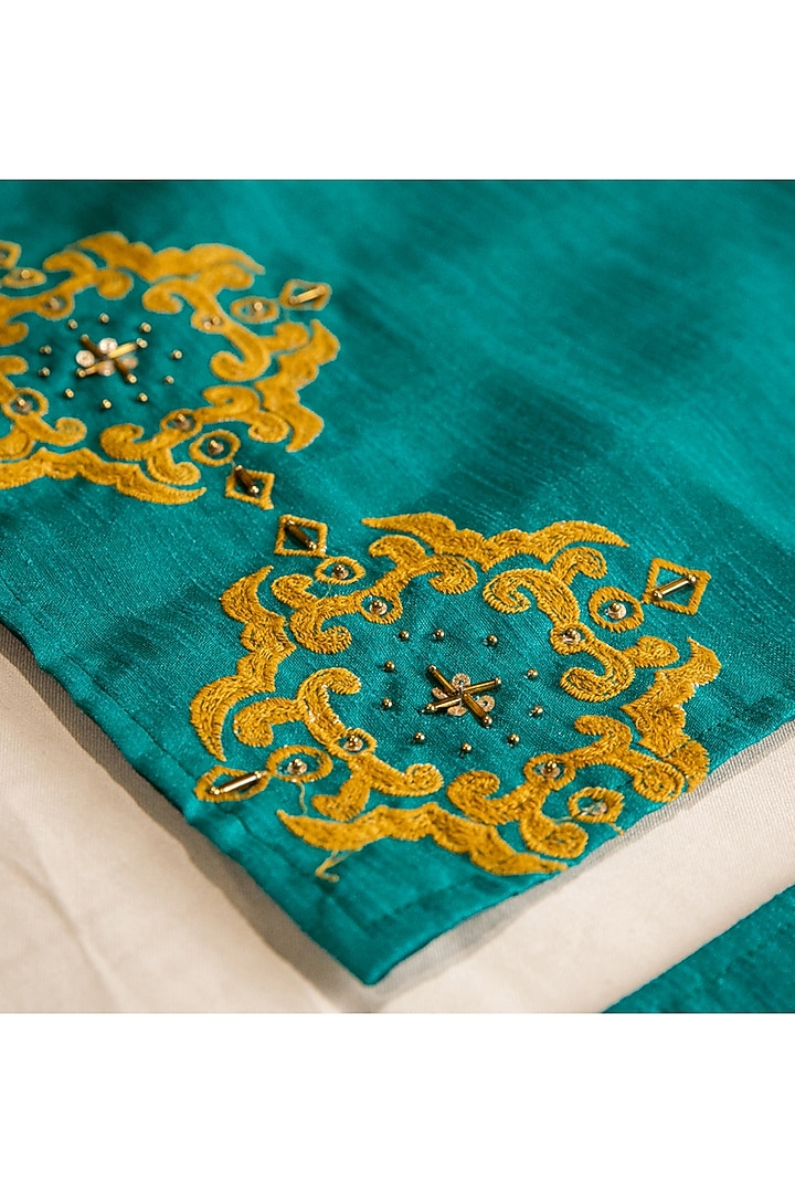 Emerald Green Geometric Table Runner With Mats (Set of 7) by ALCOVE at Pernia's Pop Up Shop