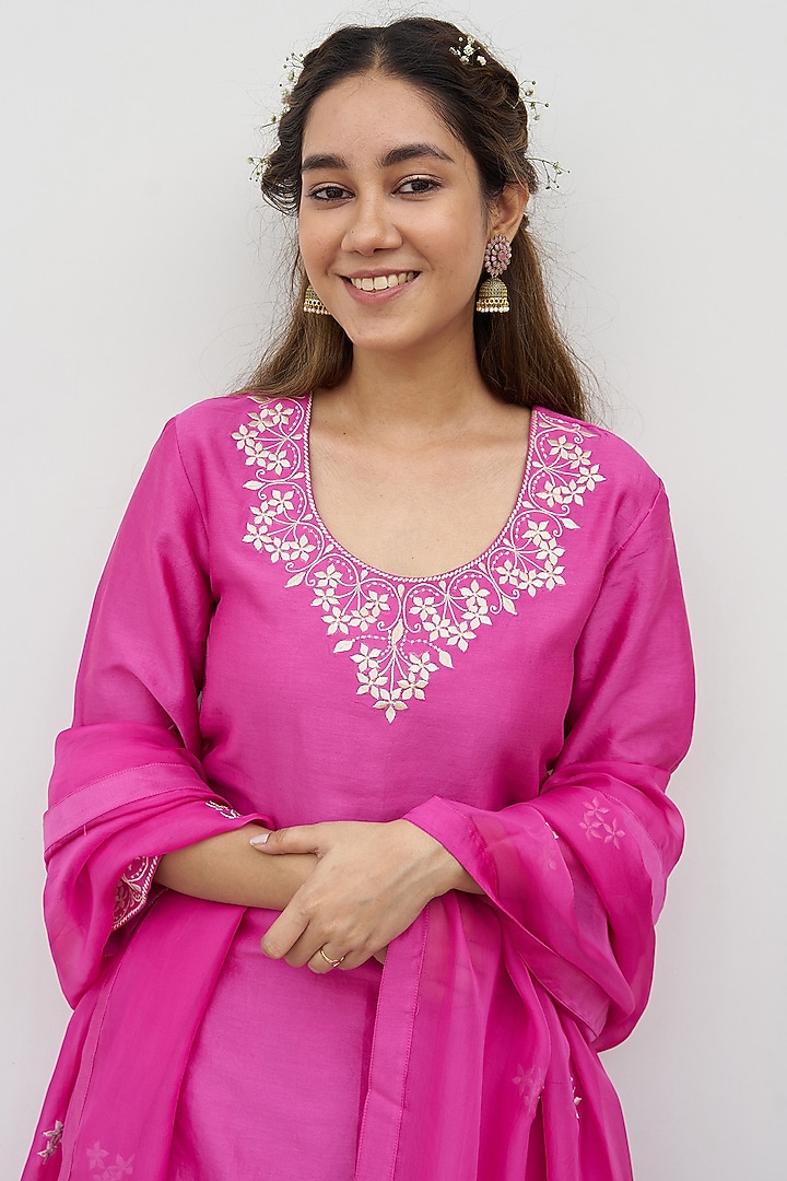 Magenta Chanderi Embroidered Kurta Set by Alokik by Divya at Pernia's Pop Up Shop