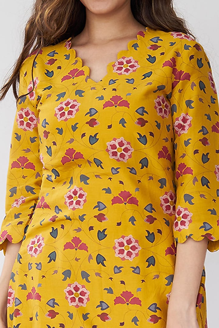 Mustard Floral Printed Kurta Set by Alokik by Divya at Pernia's Pop Up Shop