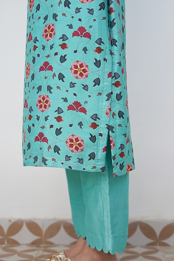 Turquoise Floral Printed Kurta Set by Alokik by Divya at Pernia's Pop Up Shop